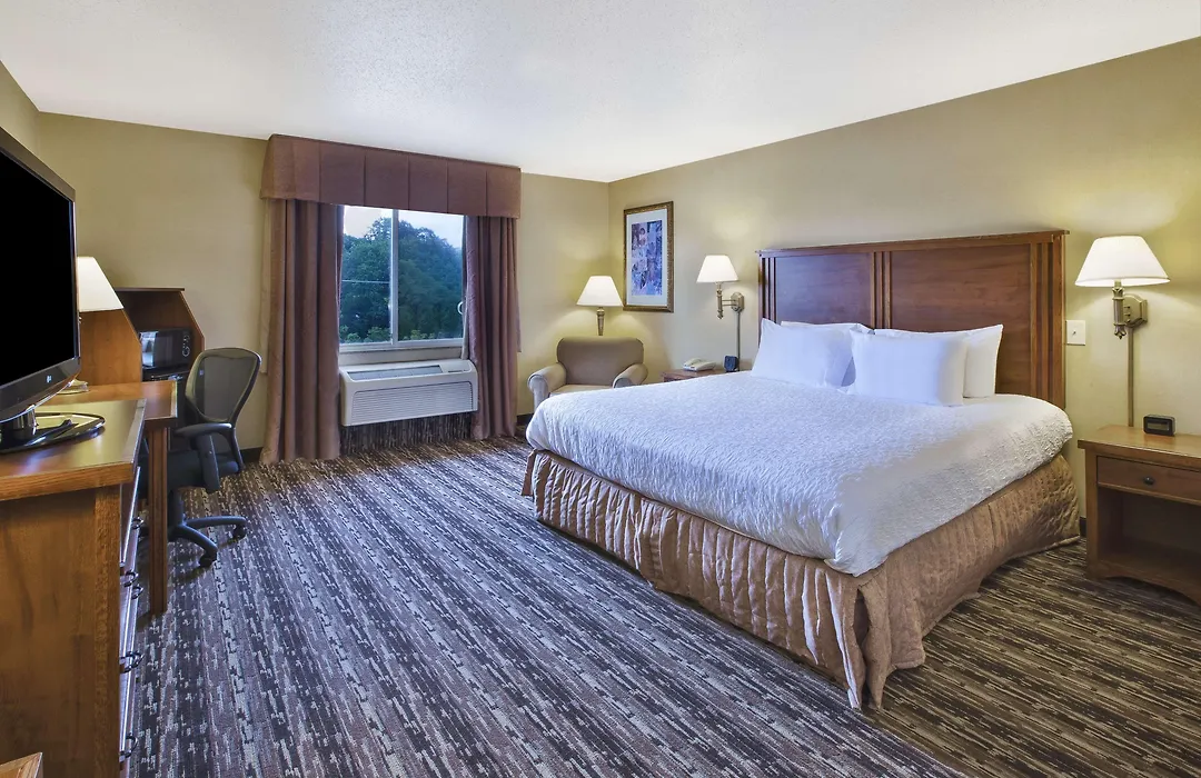 Hampton Inn Pittsburgh Area-Beaver Valley-Center Township-1